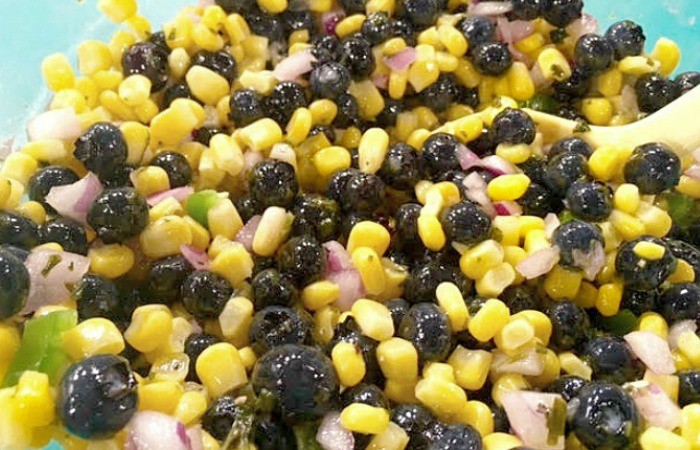 Blueberry Sweet Corn Salsa - Recipe from @basilmomma on basilmomma.com