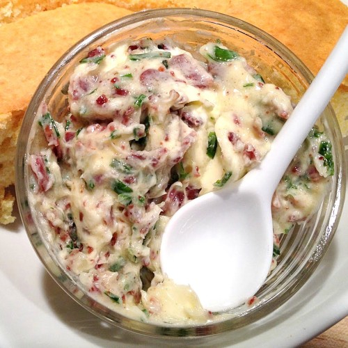 Bacon Butter - Once you try this condiment, you will never want anything else on your toast! Get the recipe from basilmomma.com