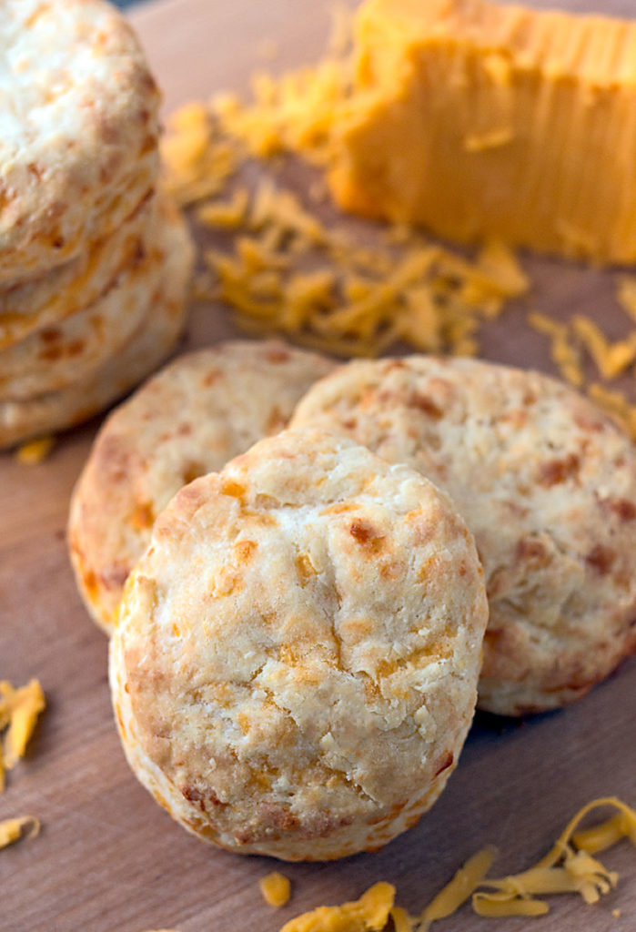 Making these flaky, cheesy, Cabot cheddar cream homemade biscuits takes just 30 minutes from start to finish! | basilmomma.com