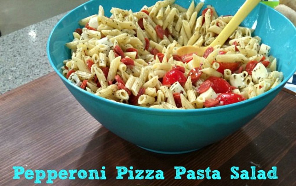 Pepperoni Pizza Pasta Salad - Recipe from @basilmomma at basilmomma.com