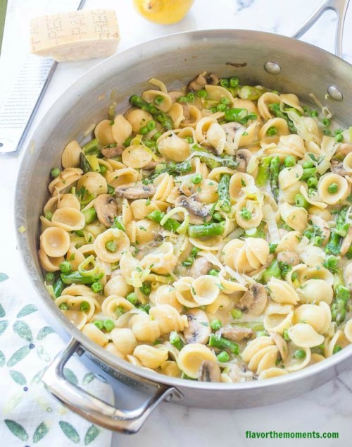 Pasta Primavera Skillet from Flavor the Moments - Part of a collection of One Pan Dinners on Basilmomma.com - These dinner recipes are all kid-friendly, made in one pan, and in under 30 minutes, making them perfect school night dinners for busy families!