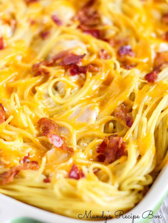 Spaghetti, Chicken, and Bacon Casserole, from Mandy's Recipe Box - This is one of the fun ways to serve spaghetti!