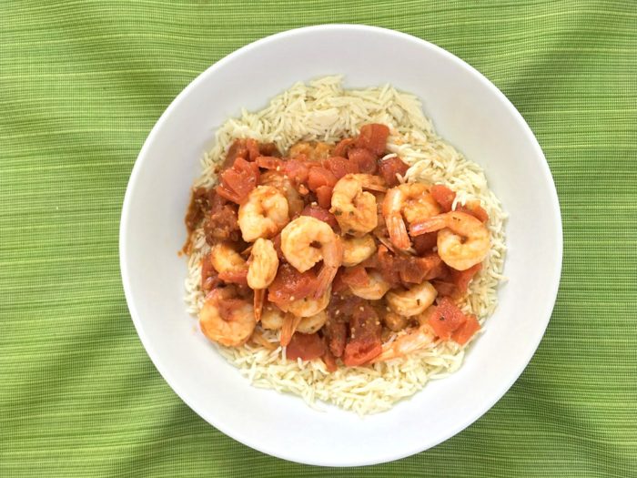 Spicy Red Pepper Shrimp - A healthy dinner with just 5 ingredients and in less than 15 minutes! The quickest weeknight dinner recipe ever!