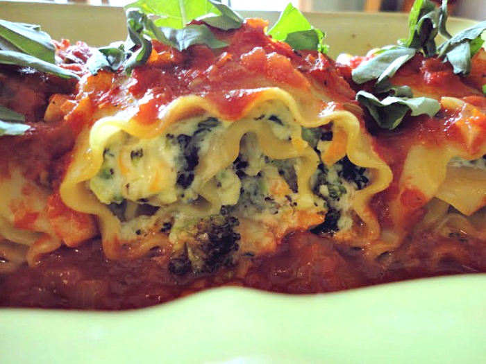 vegan lasagna rolls, closeup